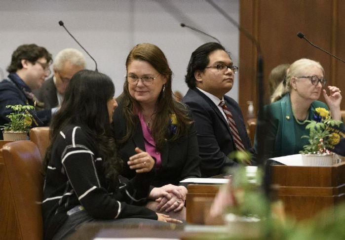 Oregon lawmaker reintroduces child abuse, foster rights legislation Gov. Kotek vetoed