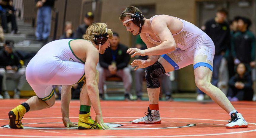 Lakeridges-Mason-Alar-right-battles-duri